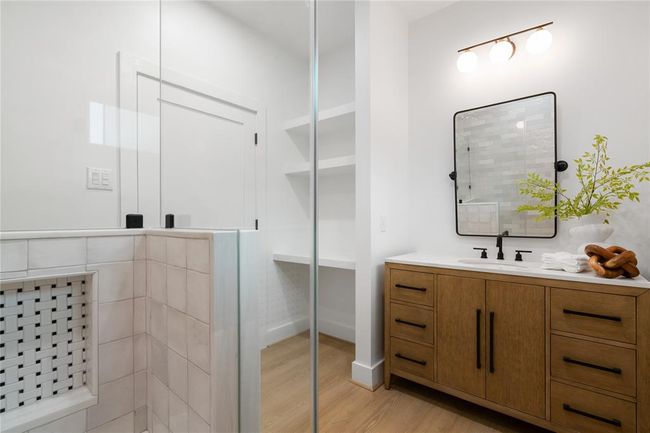 Bathroom 1, what a special retreat! Note the built-in open shelving | Image 18