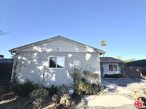 8541 Dempsey Ave, North Hills, CA, 91343-6312 | Card Image