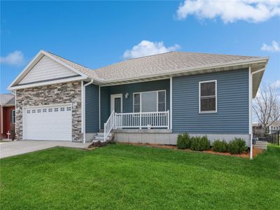 502 W Meadow Drive, Home with 3 bedrooms, 1 bathrooms and null parking in Prairie City IA | Image 2