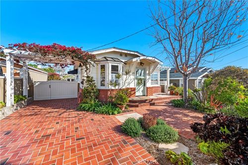 515 Oak St, Laguna Beach, CA, 92651-2918 | Card Image