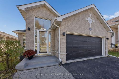 {{alt}} | Card Image