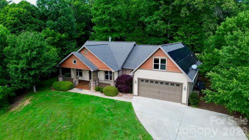 25 Willow Branch Ln, Weaverville, NC, 28787-8358 | Card Image