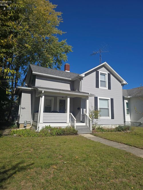 920 Garrison St, Fremont, OH, 43420-2845 | Card Image