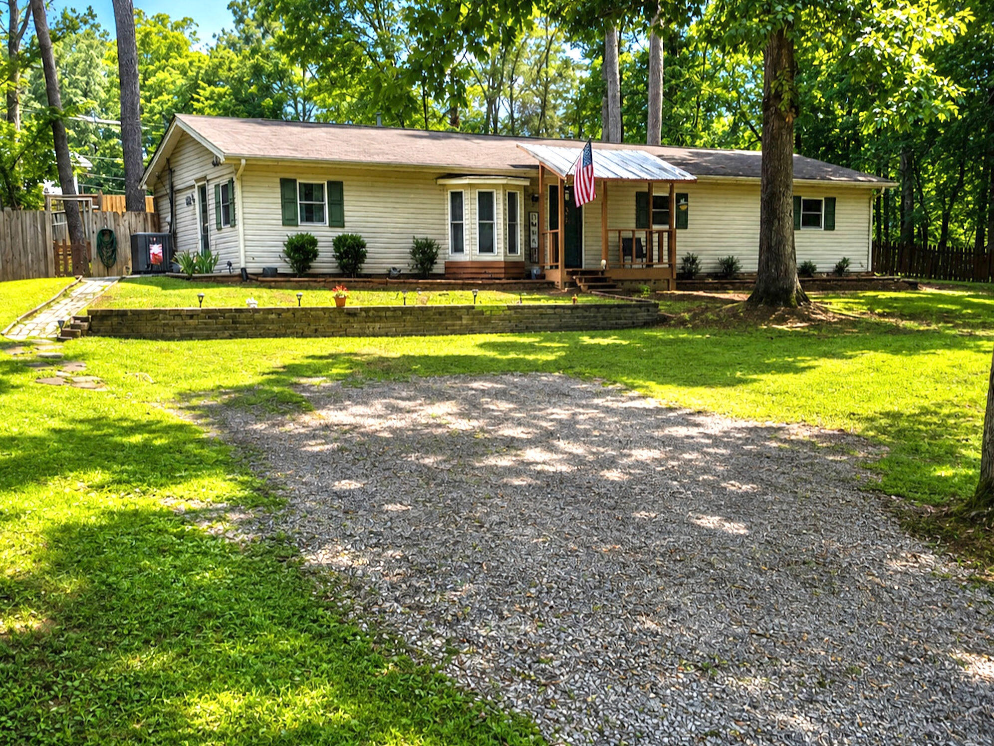 147 Norwood Dr Se, For Sale in Cleveland - eXp Realty