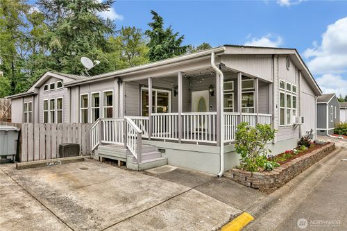 unit-16-15400 Se 155th Pl, Renton, WA, 98058-6335 | Card Image