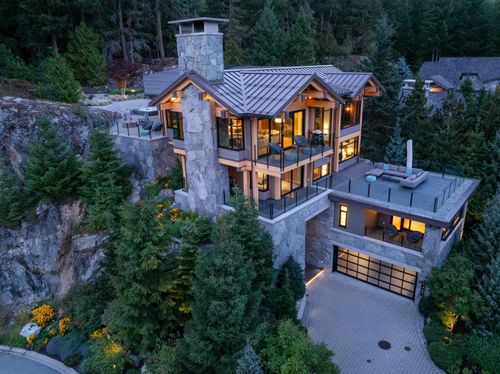 7465 Treetop Lane, Whistler, BC, V8E0E9 | Card Image