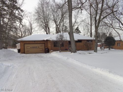 9989 Albion Road, North Royalton, OH, 44133 | Card Image