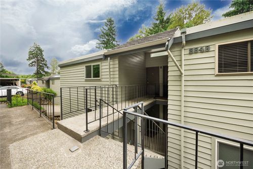 6b-3848 Lake Washington Blvd Se, Bellevue, WA, 98006-1127 | Card Image