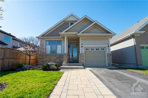 162 Balikun Hts, Stittsville, ON, K2V0B6 | Card Image