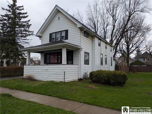 114 Manhattan Ave, Buffalo, NY, 14215-2116 | Card Image