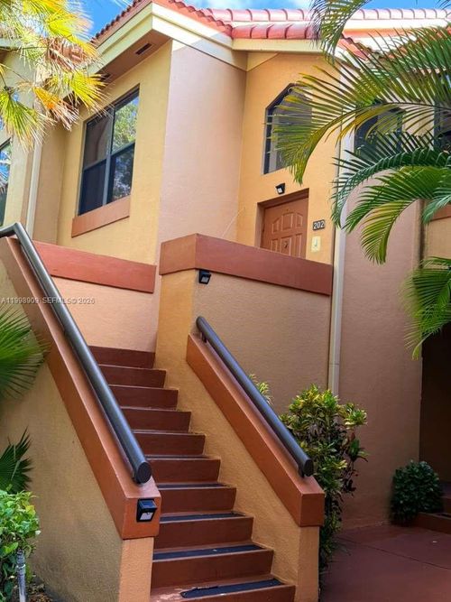 11-15515 Miami Lakeway N, Miami Lakes, FL, 33014-5542 | Card Image