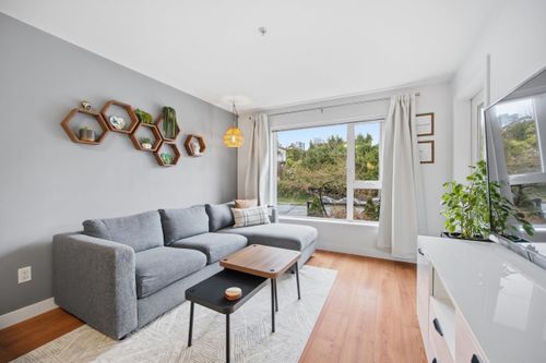 209-221 E 3rd Street, North Vancouver, BC, V7L0C1 | Card Image