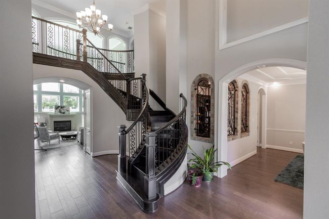 Entry/Foyer | Image 15