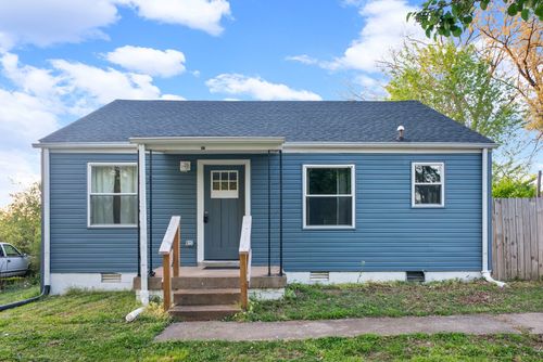 37 Maple St, Clarksville, TN, 37042-6420 | Card Image