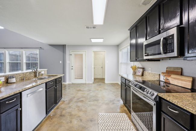 8808 Eastwood Ave, House other with 3 bedrooms, 3 bathrooms and null parking in Cross Roads TX | Image 13