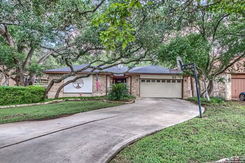 9215 Thornbury St, San Antonio, TX, 78250-3542 | Card Image