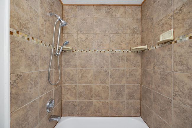 Full Bath- tub/shower combo | Image 14