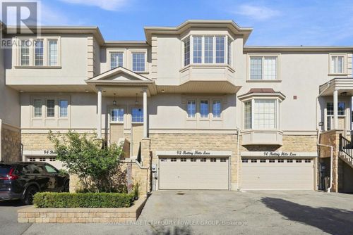92 Rolling Hills Lane, Bolton, ON, L7E4E1 | Card Image