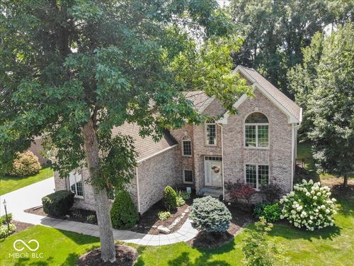 9990 Sugarleaf Pl, Fishers, IN, 46038-5567 | Card Image