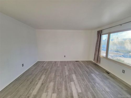 26466 Richard Dr, Warren, MI, 48089-1070 | Card Image