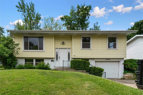 2625 Towne House Dr Ne, Cedar Rapids, IA, 52402-2232 | Card Image