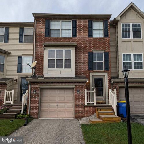 92 Sara Ln, HANOVER, PA, 17331-8670 | Card Image