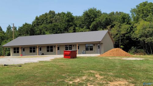 11-131 Peaches Pl, Rogersville, AL, 35652-8037 | Card Image