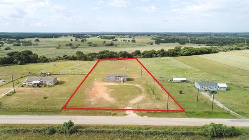 859 Ivy Switch Rd, Luling, TX, 78648-2033 | Card Image