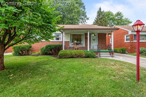 6651 Cardwell St, Garden City, MI, 48135-2581 | Card Image