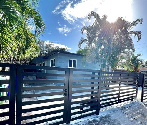 282-280 Nw 55th St, Miami, FL, 33127-1720 | Card Image