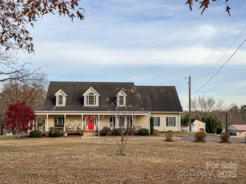 2202 Marcus Dr, Granite Falls, NC, 28630-9425 | Card Image