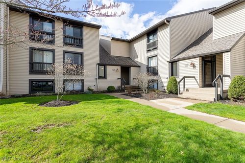 apt-401-6270 Greenwood Pkwy, Sagamore Hills, OH, 44067-2356 | Card Image