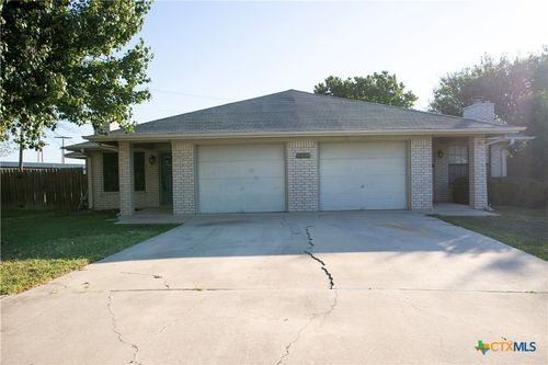 3002 Honeysuckle Cir, Killeen, TX, 76542-8371 | Card Image