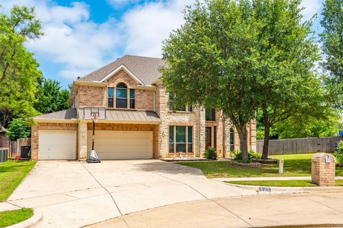 933 Oatlands Pl, Burleson, TX, 76028-8223 | Card Image