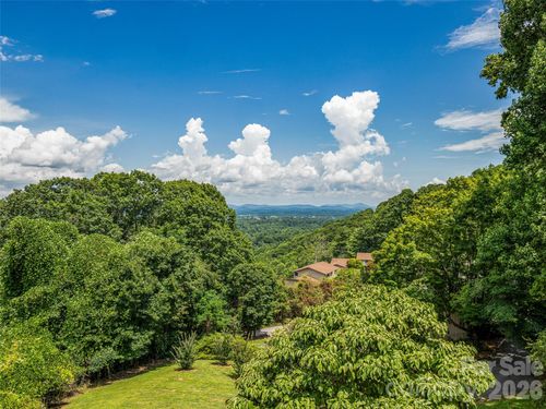128 Country Ridge Rd, Hendersonville, NC, 28739-3906 | Card Image