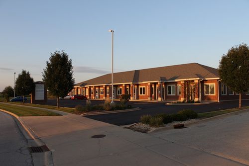 ste-104-1680 Mediterranean Dr, SYCAMORE, IL, 60178-3193 | Card Image