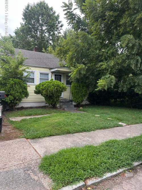 3924 Garfield Ave, Louisville, KY, 40212-2836 | Card Image