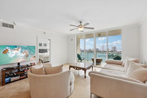 1809-2640 Lake Shore Dr, RIVIERA BEACH, FL, 33404-4665 | Card Image