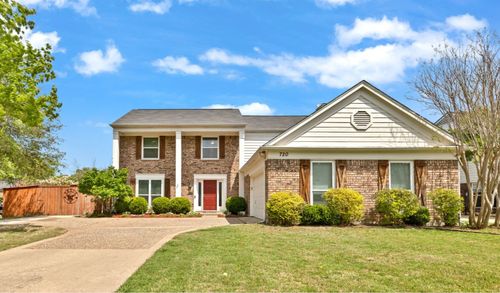 720 Bridget Way, Hurst, TX, 76054 | Card Image