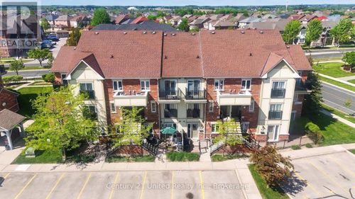 30-2285 Bur Oak Ave, Markham, ON, L6E0B9 | Card Image
