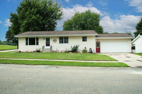 123 Hillcrest Drive, Reinbeck, IA, 50669 | Card Image