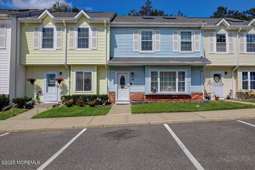 111 Joan Ct, Jackson, NJ, 08527-2366 | Card Image
