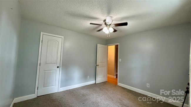 Front BR looking to LR | Image 10