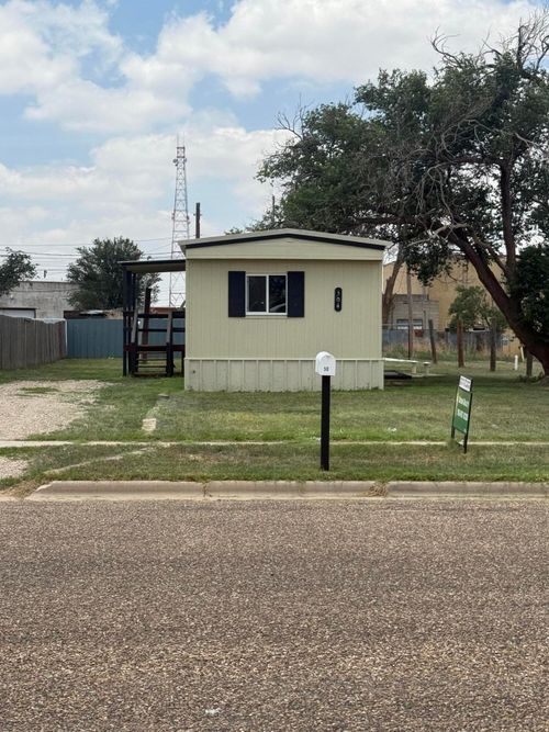 504 Avenue E, Levelland, TX, 79336-3734 | Card Image