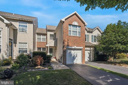 100 Hunt Club Dr, COLLEGEVILLE, PA, 19426-3969 | Card Image