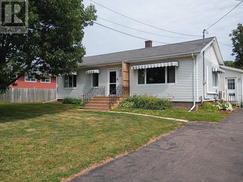 325 Arcona St, Summerside, PE, C1N2X6 | Card Image