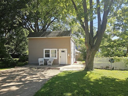 1216 S Ottawa Ave, Dixon, IL, 61021-3870 | Card Image