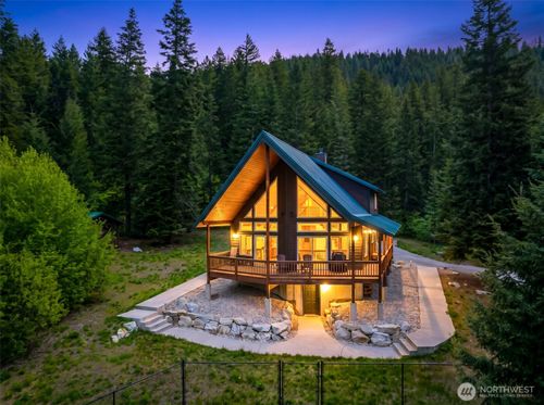 175 Deep Powder Ln, Leavenworth, WA, 98826-5700 | Card Image