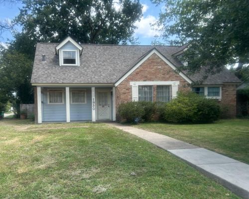 1930 Chaparral Dr, Houston, TX, 77043-2401 | Card Image
