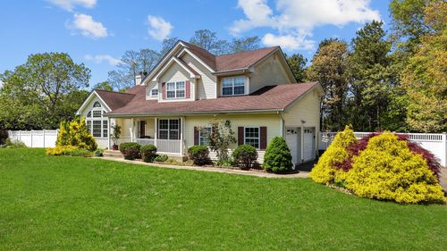 9 Sander Ct, Middle Island, NY, 11953-2074 | Card Image